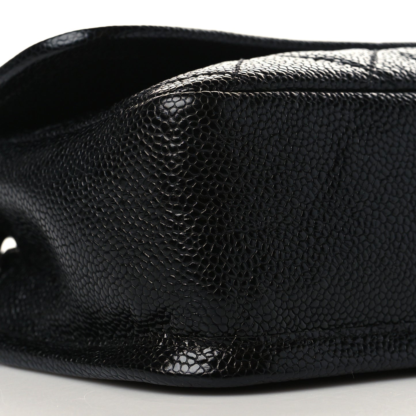 Caviar Small Natural Beauty Flap Black
