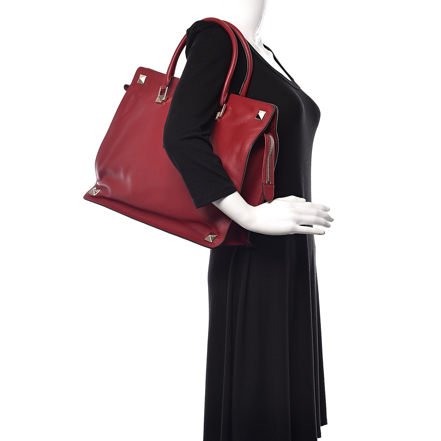 Vitello Macro Rockstud Runway Tote Scarlet