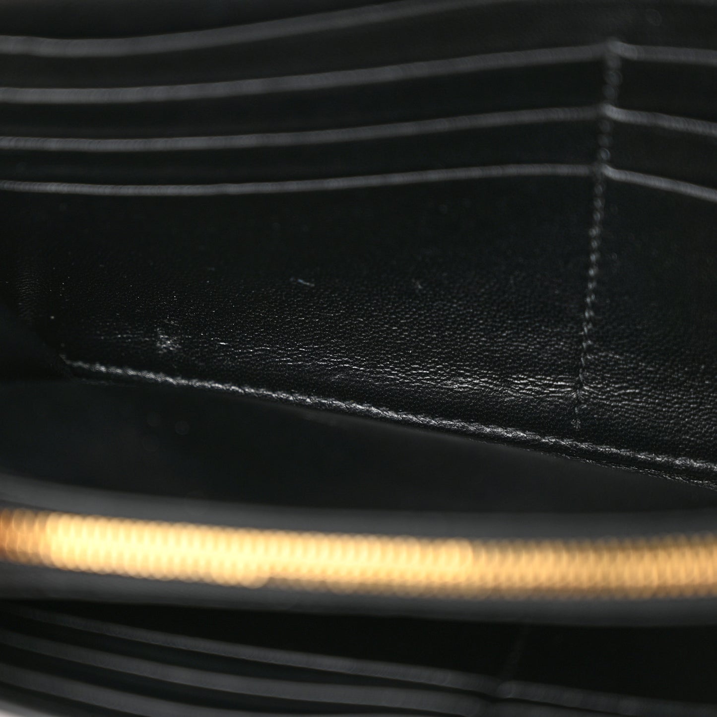 Grained Calfskin Logo Cash Continental Wallet on Chain Black White