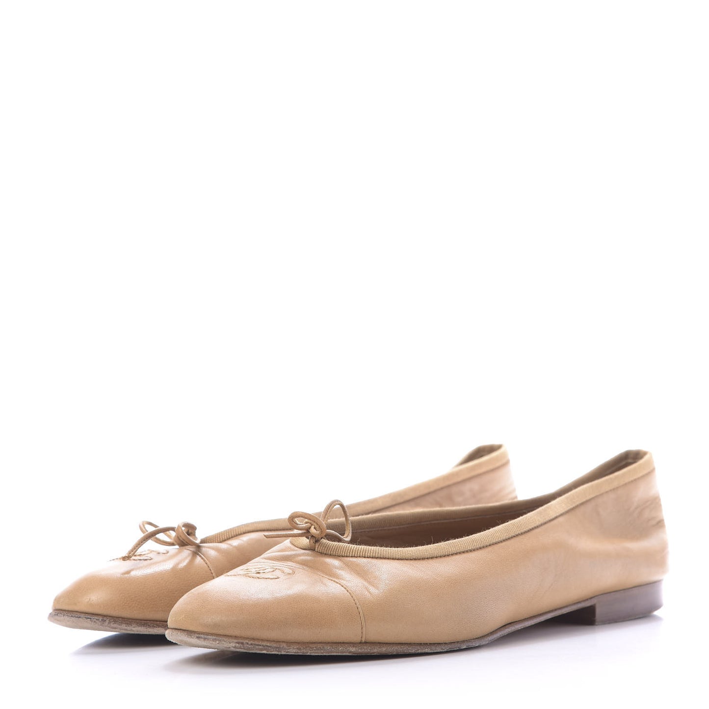 Lambskin Cap Toe CC Ballerina Flats 40 Beige