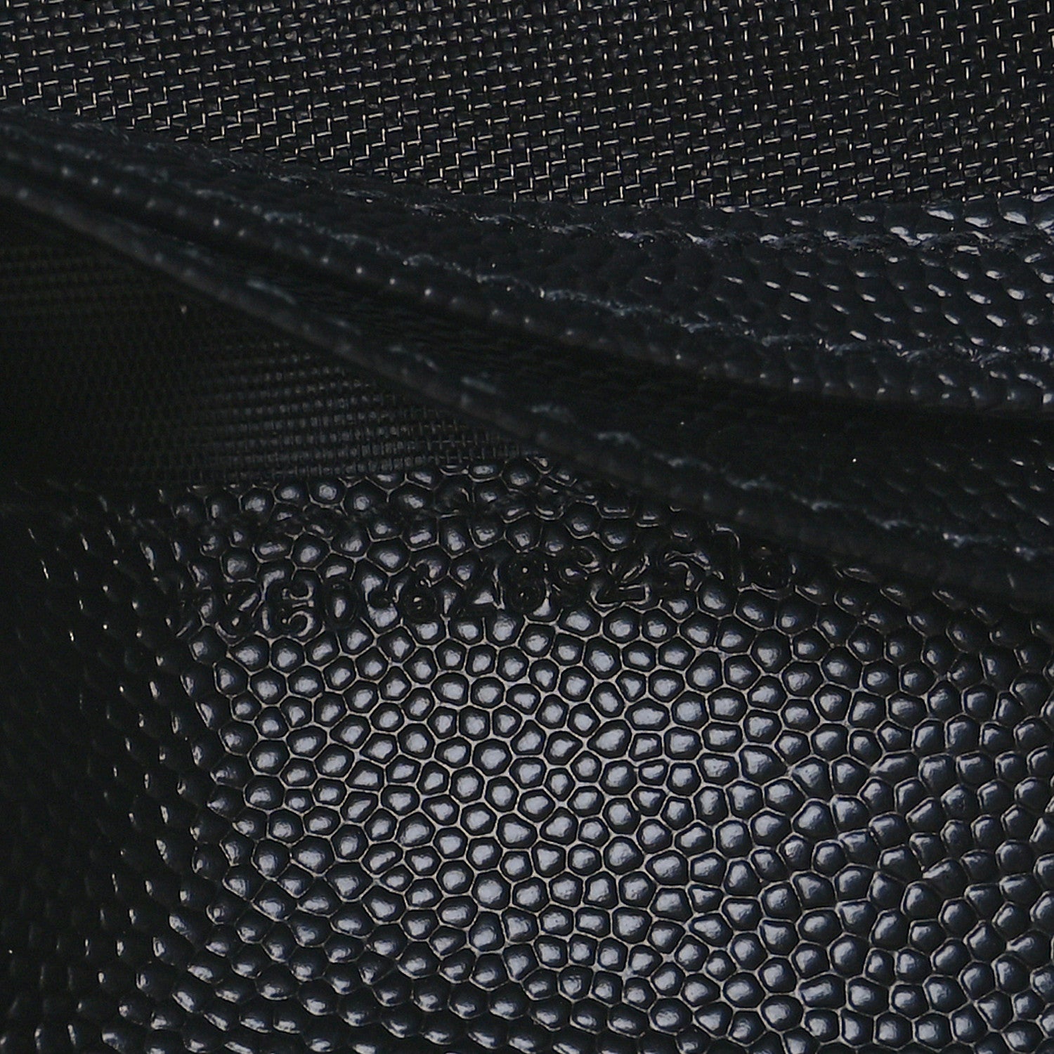 Saint Laurent Grain De Poudre Matelasse Chevron Monogram Zipped Card Case Black 7 of 8