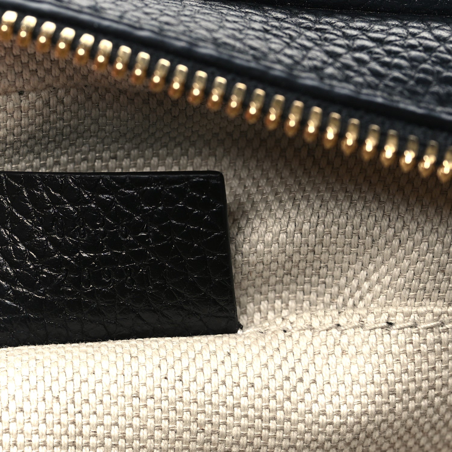 Gucci Pebbled Calfskin Small Soho Disco Bag Black 7 of 10