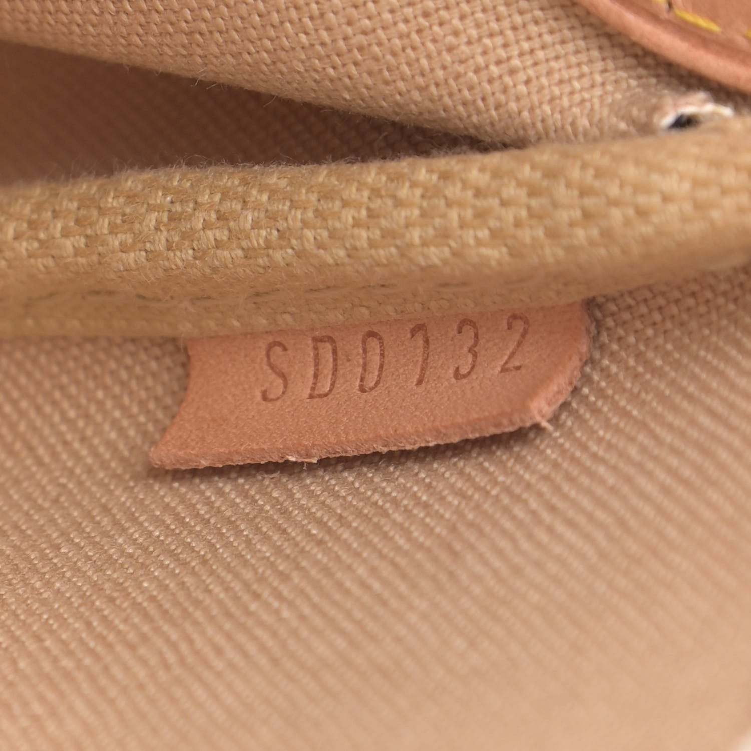 Louis Vuitton Damier Azur Eva Clutch 7 of 9