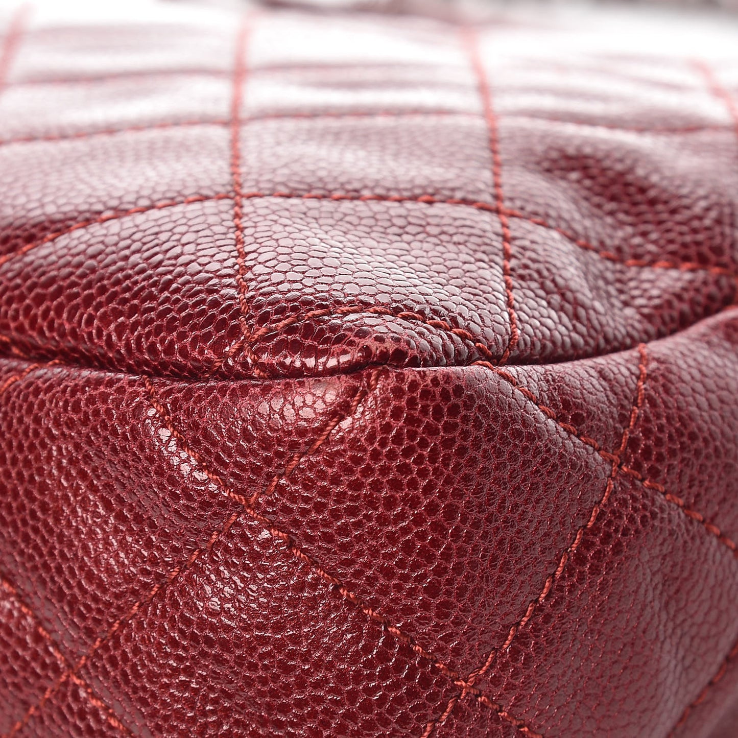 Iridescent Caviar Quilted Large Chic Flap Red