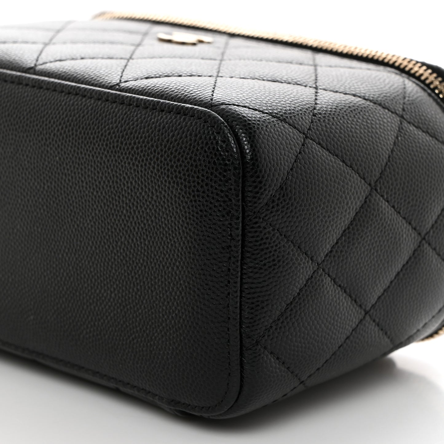 Caviar Quilted Small Vanity Case With Chain Black