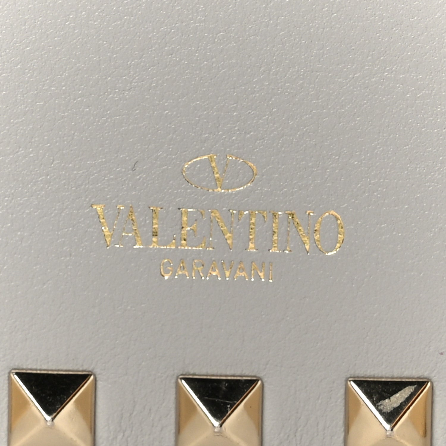 Valentino Garavani Calfskin Rockstud Wallet On Chain Pastel Grey 8 of 11