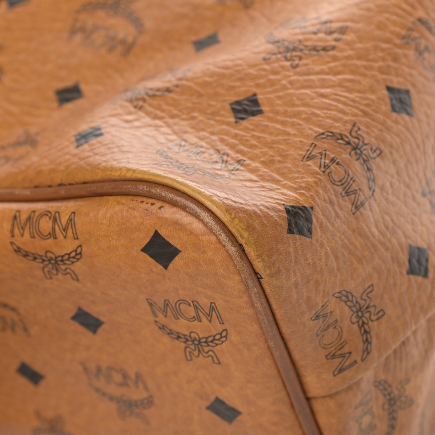 Visetos Crocodile Embossed Shopper Tote Cognac
