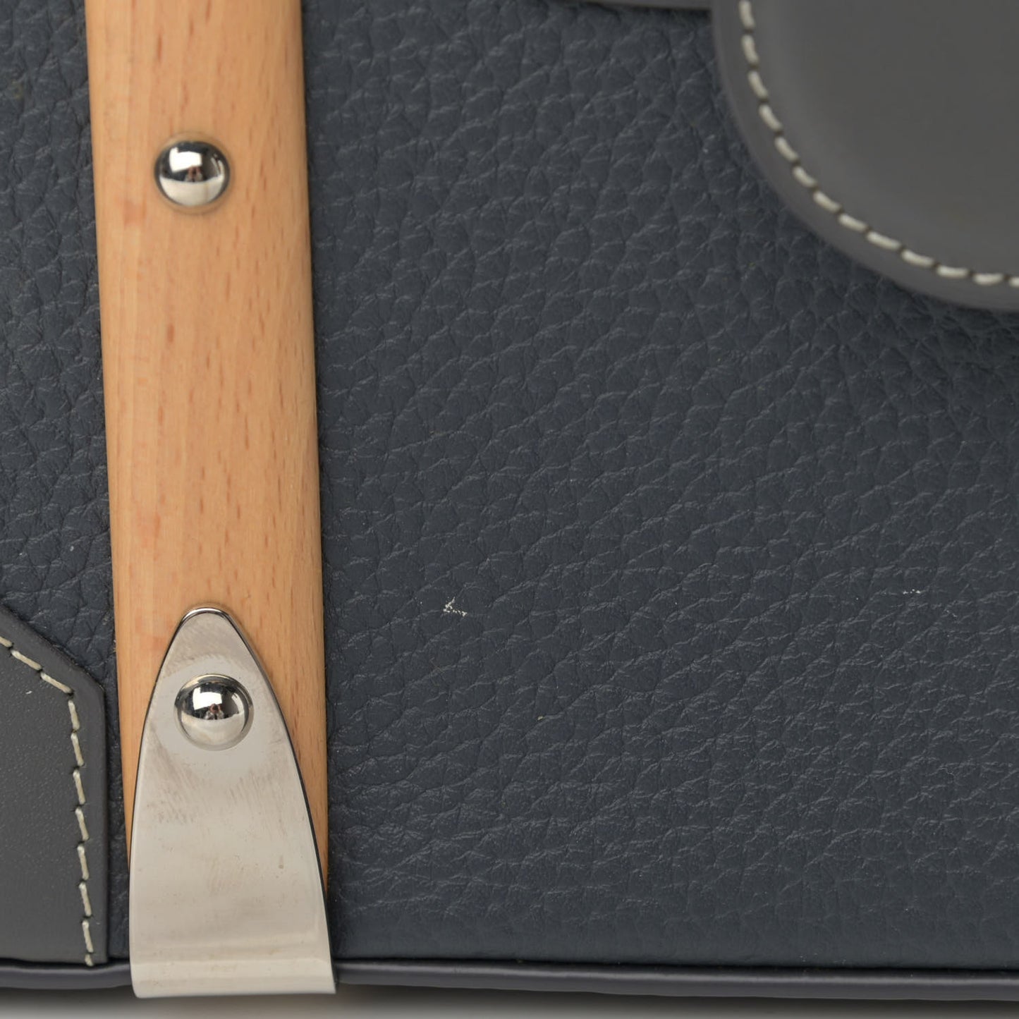 Clemency Cowhide Decize Taurillon Saigon PM Grey