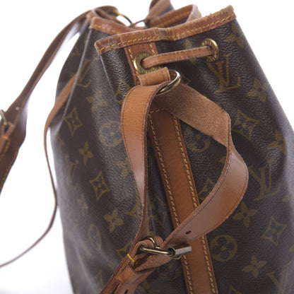 Louis Vuitton Monogram Petit Noe 21 of 22