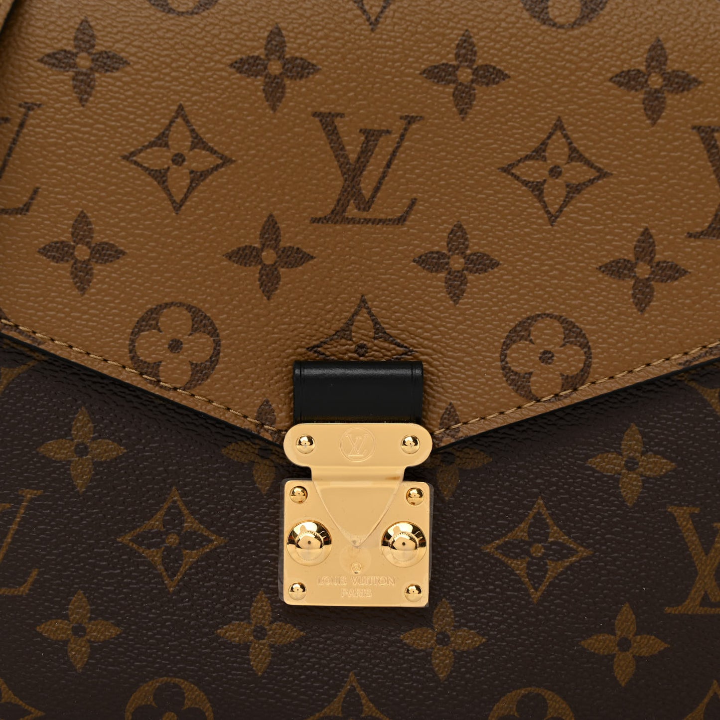 Reverse Monogram Pochette Metis