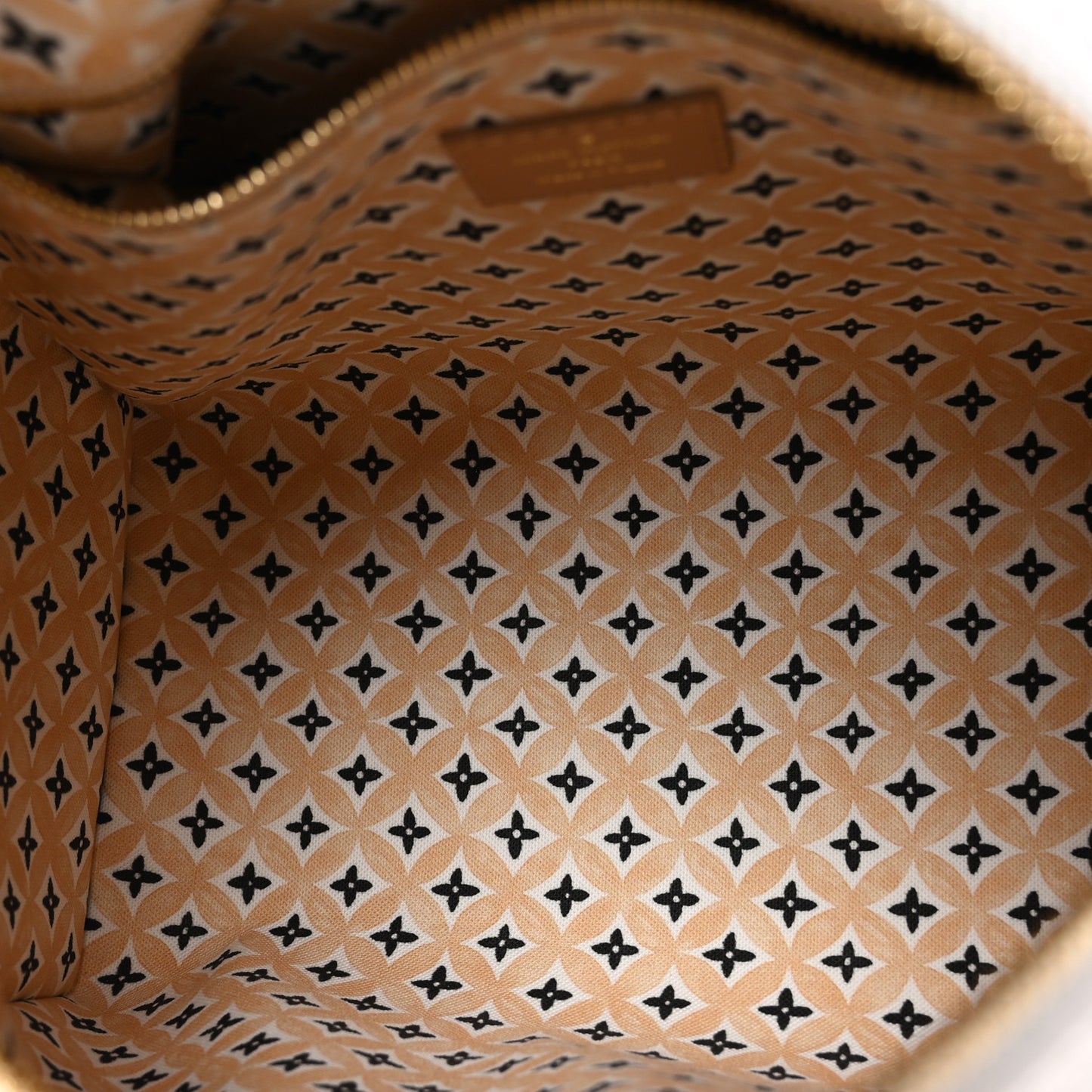 LOUIS VUITTON Monogram Giant By The Pool 2.0 Speedy Bandouliere 25 Beige