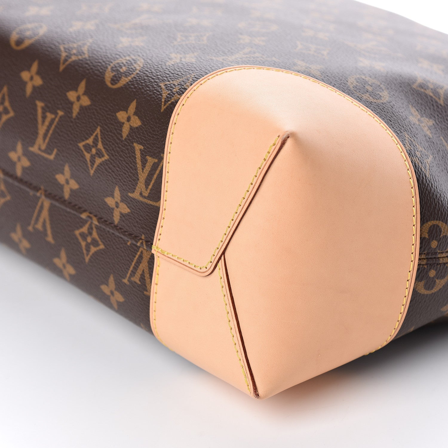 Louis Vuitton Monogram Berri MM 9 of 11