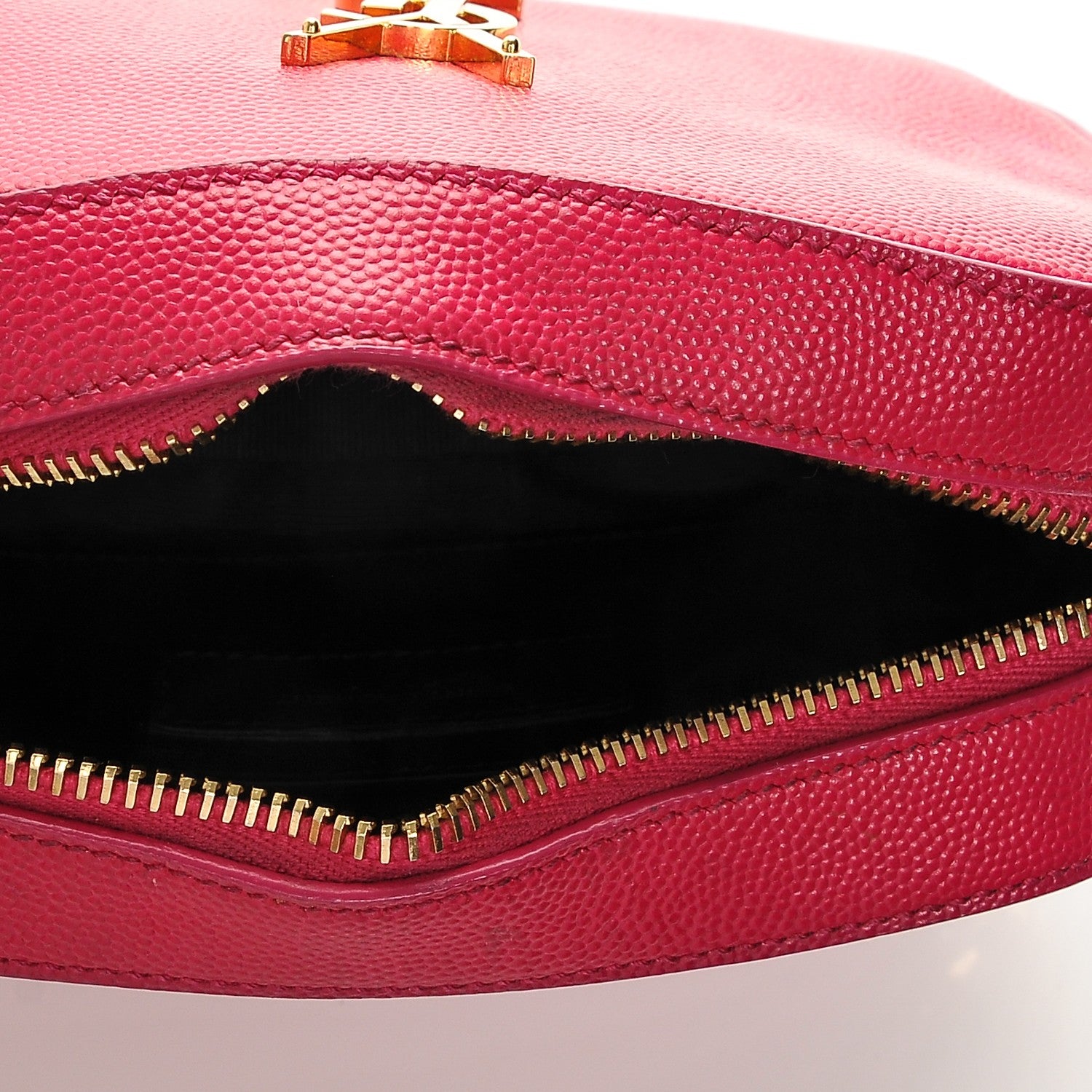 Saint Laurent Grain De Poudre Small Classic Monogram Camera Bag Bubblegum 7 of 8