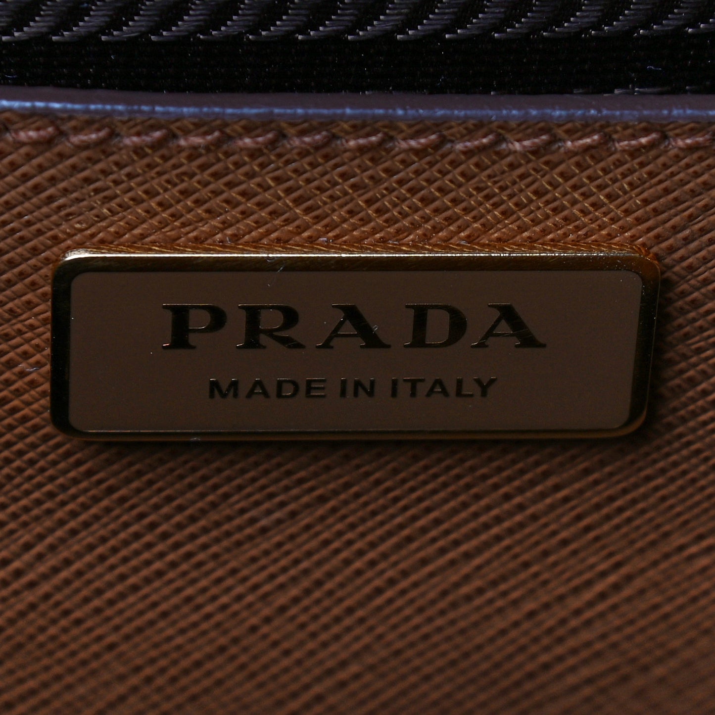 Saffiano Medium Galleria Double Zip Tote Cannella