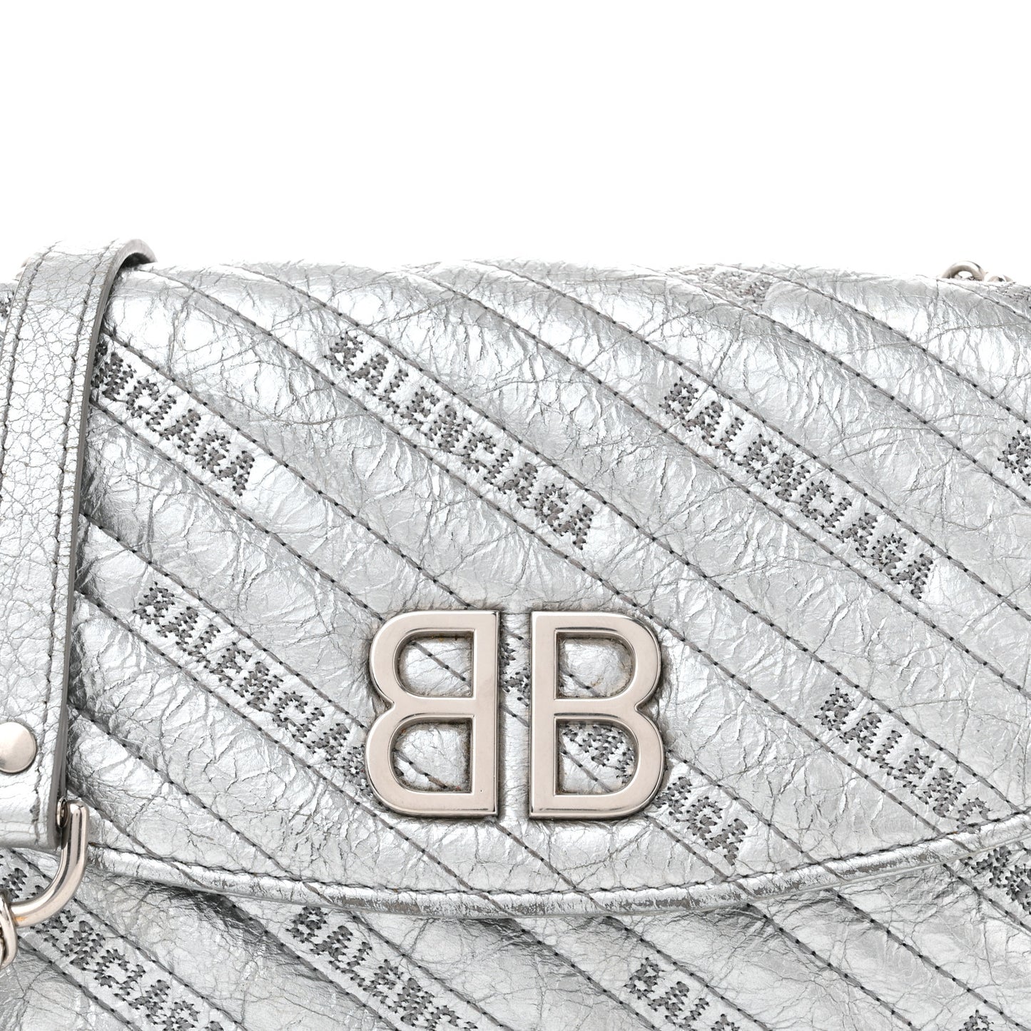 Metallic Arena Calfskin Logo Matelasse BB Chain Wallet Argent