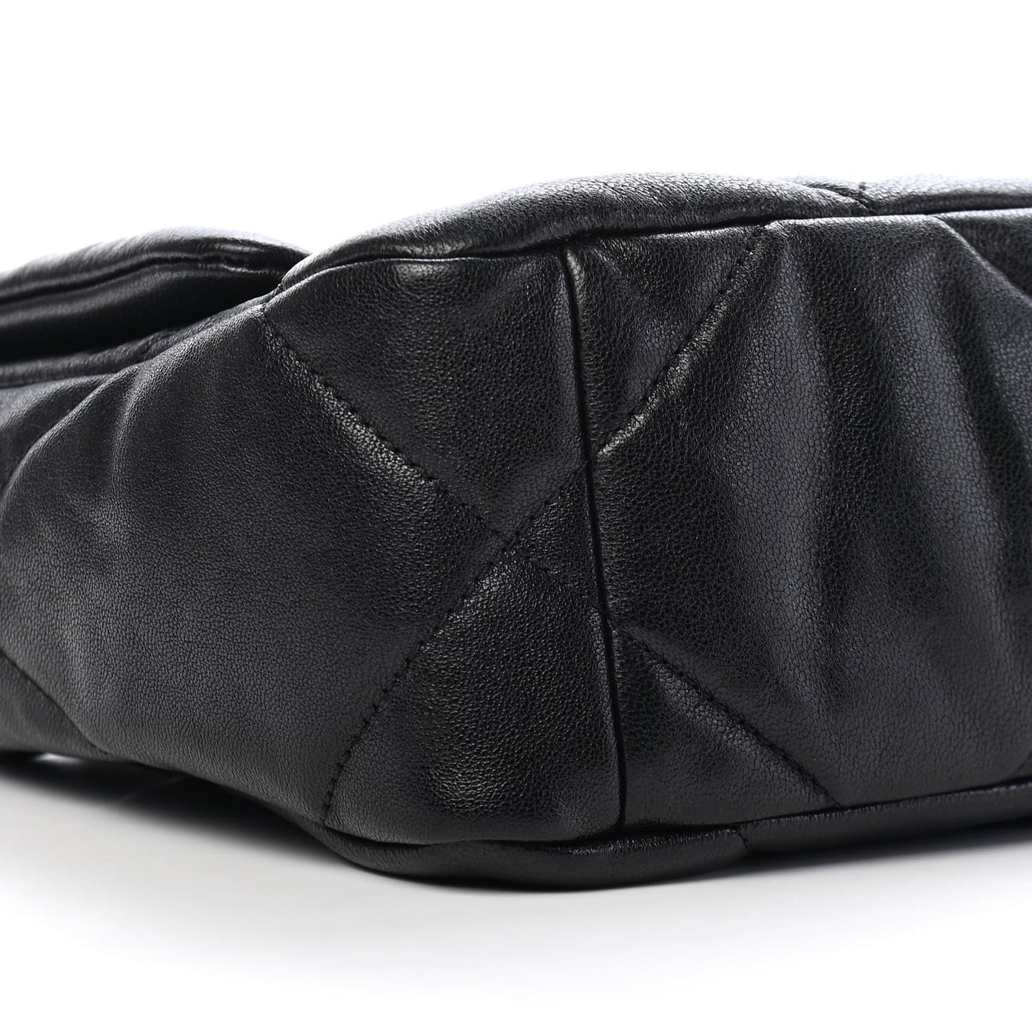 Lambskin Quilted Medium Chanel 19 Flap Black
