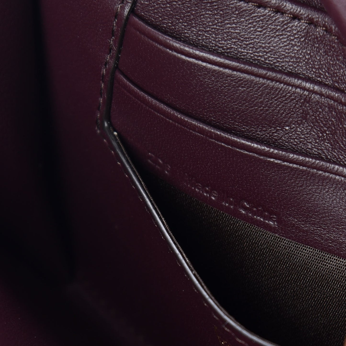 Grain Vegetable Tanned Calfskin Medium Continental Wallet Oxblood