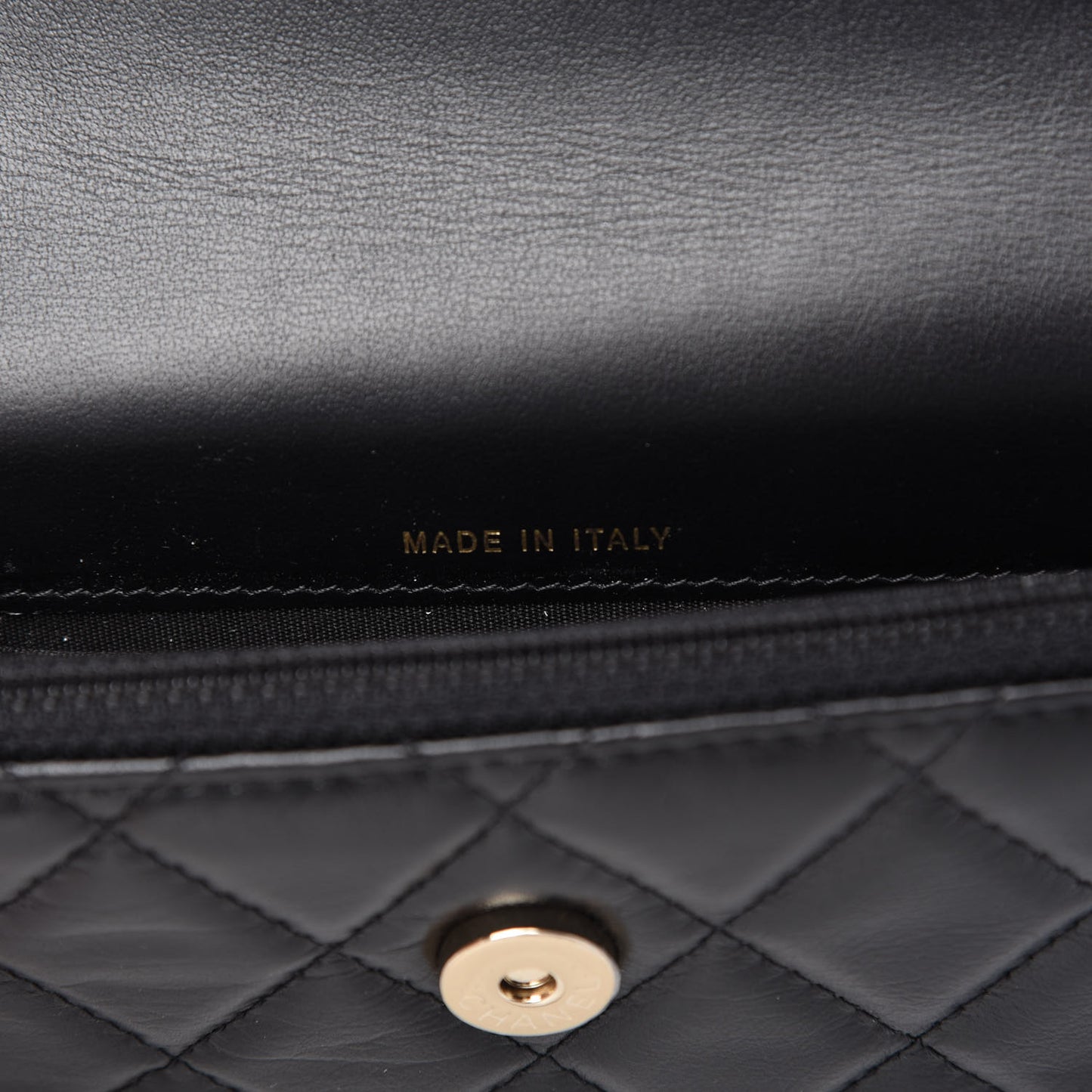 Calfskin Quilted Maxi Pearls Clutch With Chain Black