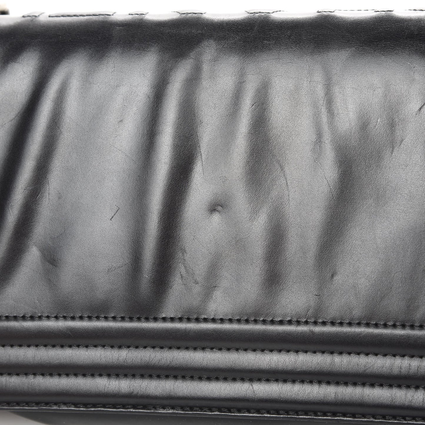 Calfskin Medium Boy Flap Black