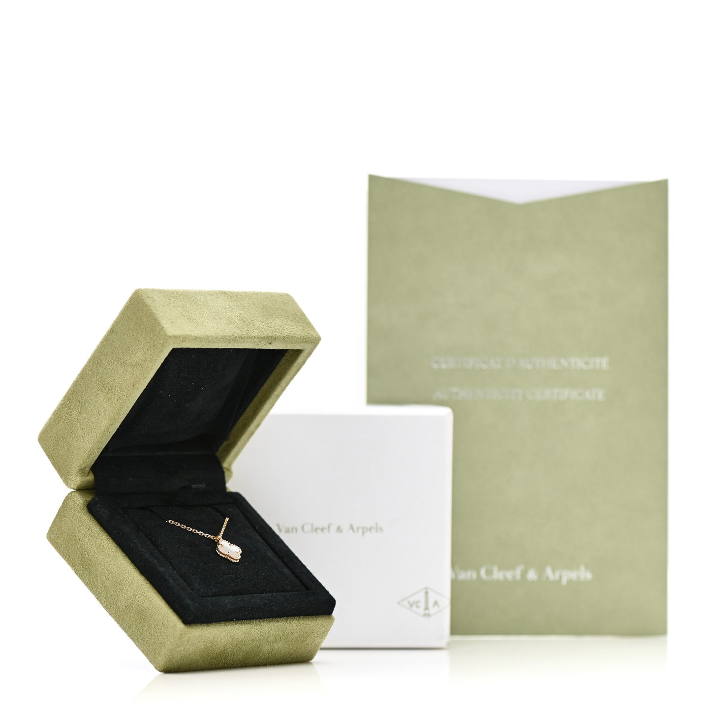 18K Yellow Gold Mother of Pearl Sweet Alhambra Pendant Necklace