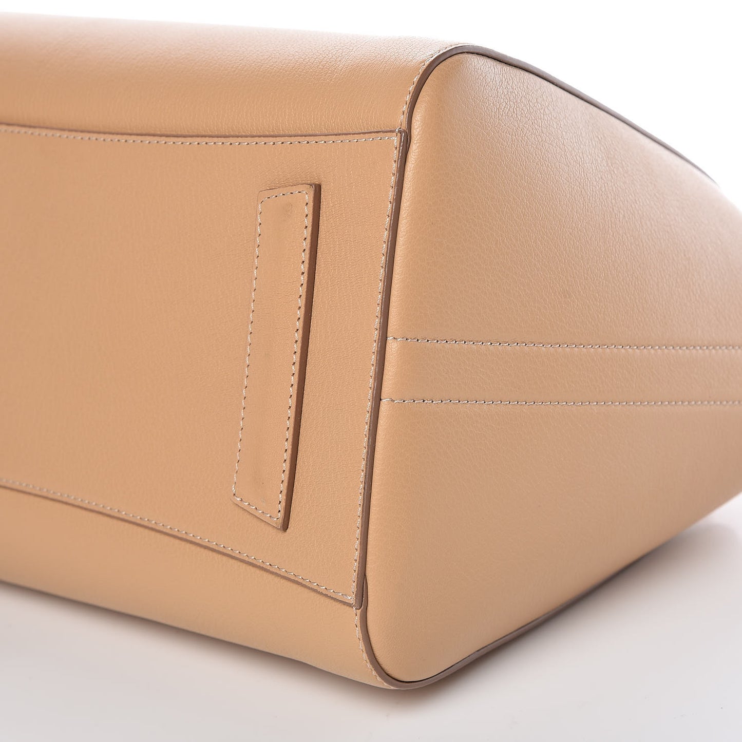 Sugar Goatskin Medium Antigona Light Beige