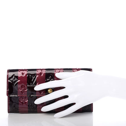 Louis Vuitton Vernis Rayures Sarah Wallet Amarante 2 of 7