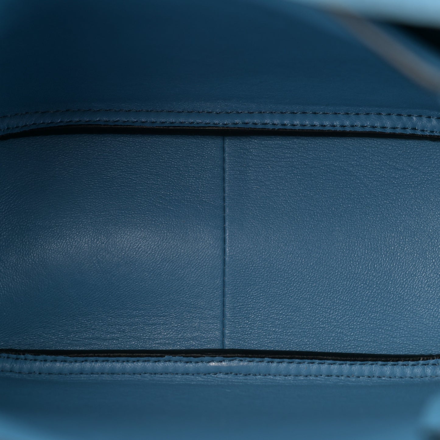 Vitello Daino Soft Mini Dynamique Tote Cobalto