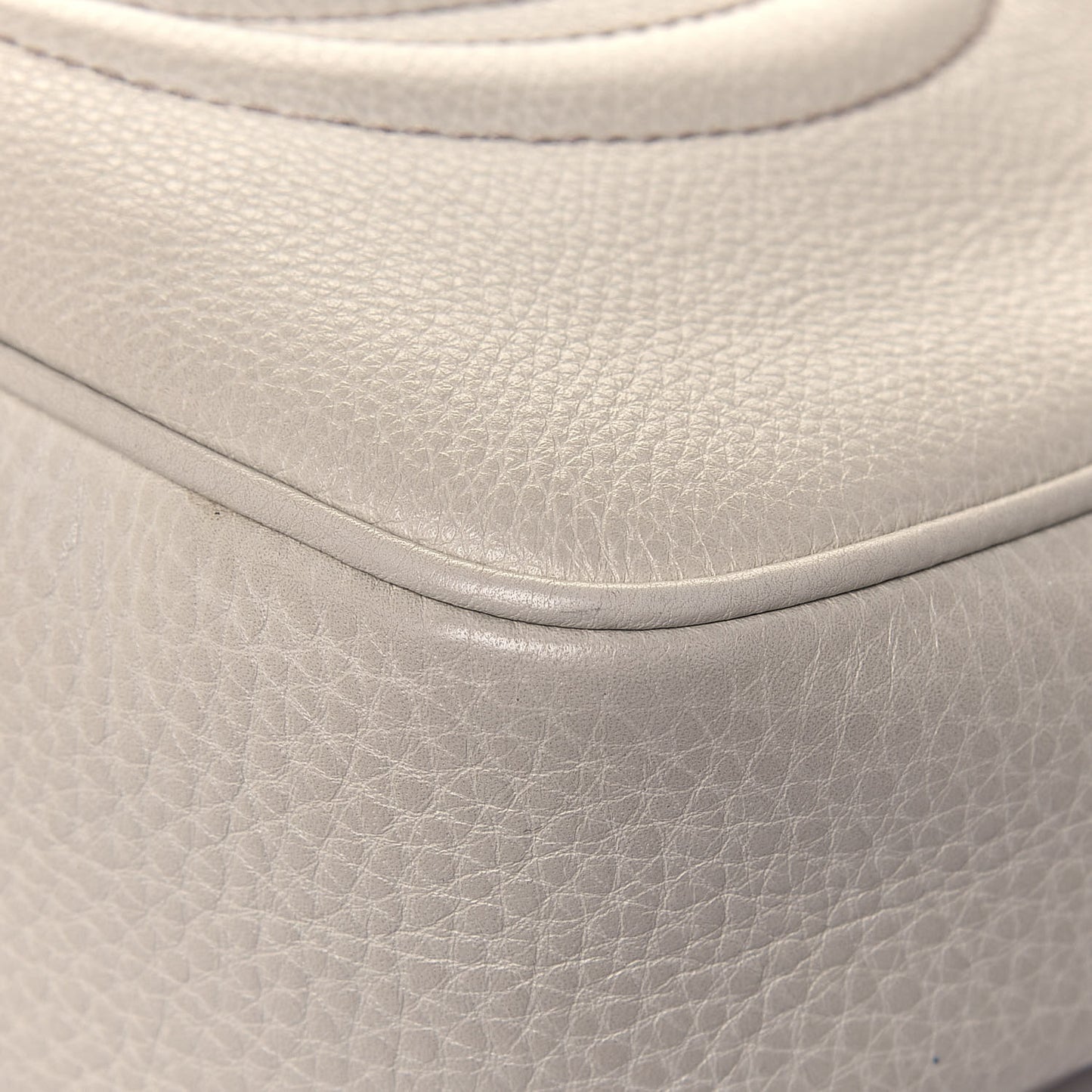 Pebbled Calfskin Small Soho Disco Bag Off White