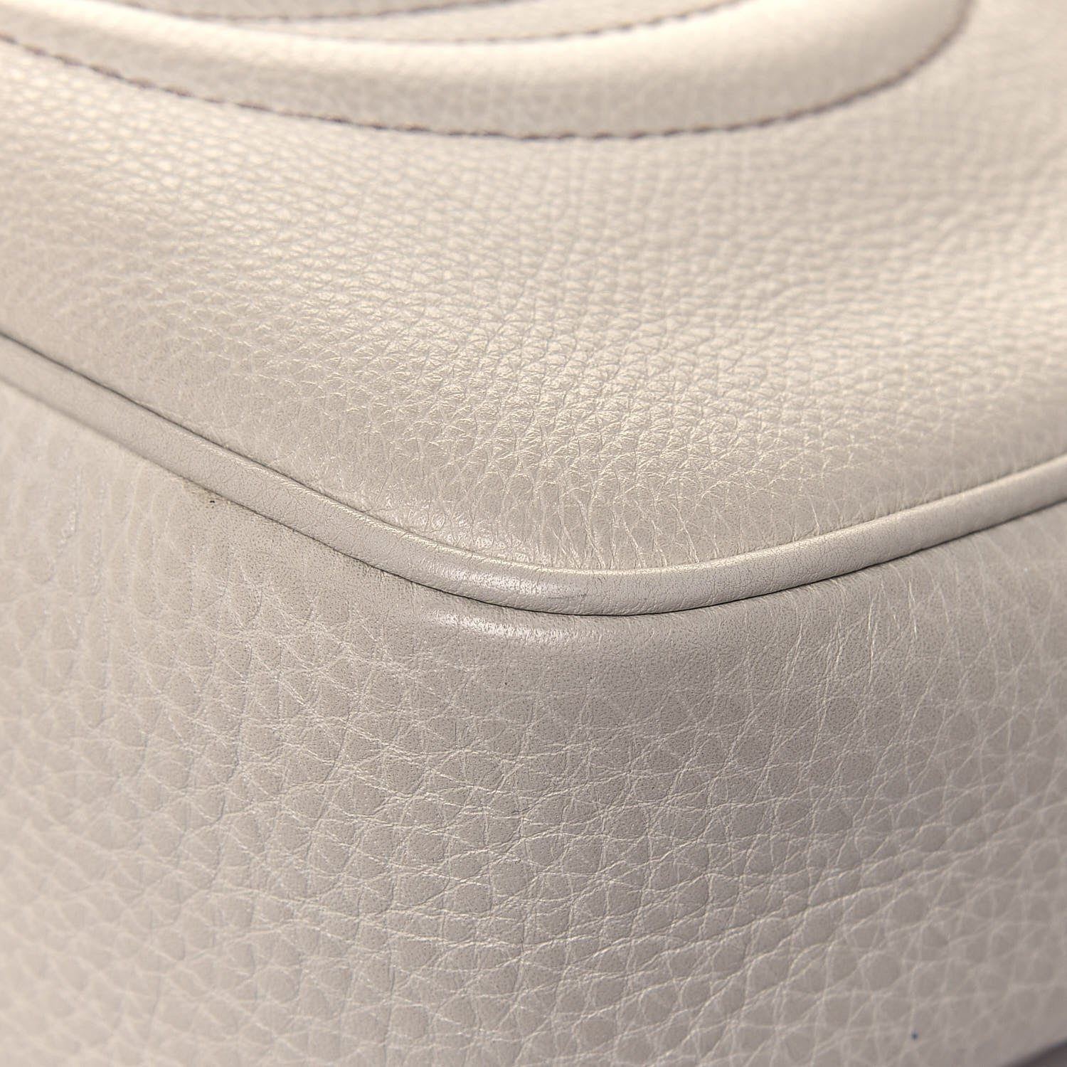 Gucci Pebbled Calfskin Small Soho Disco Bag Off White 10 of 18
