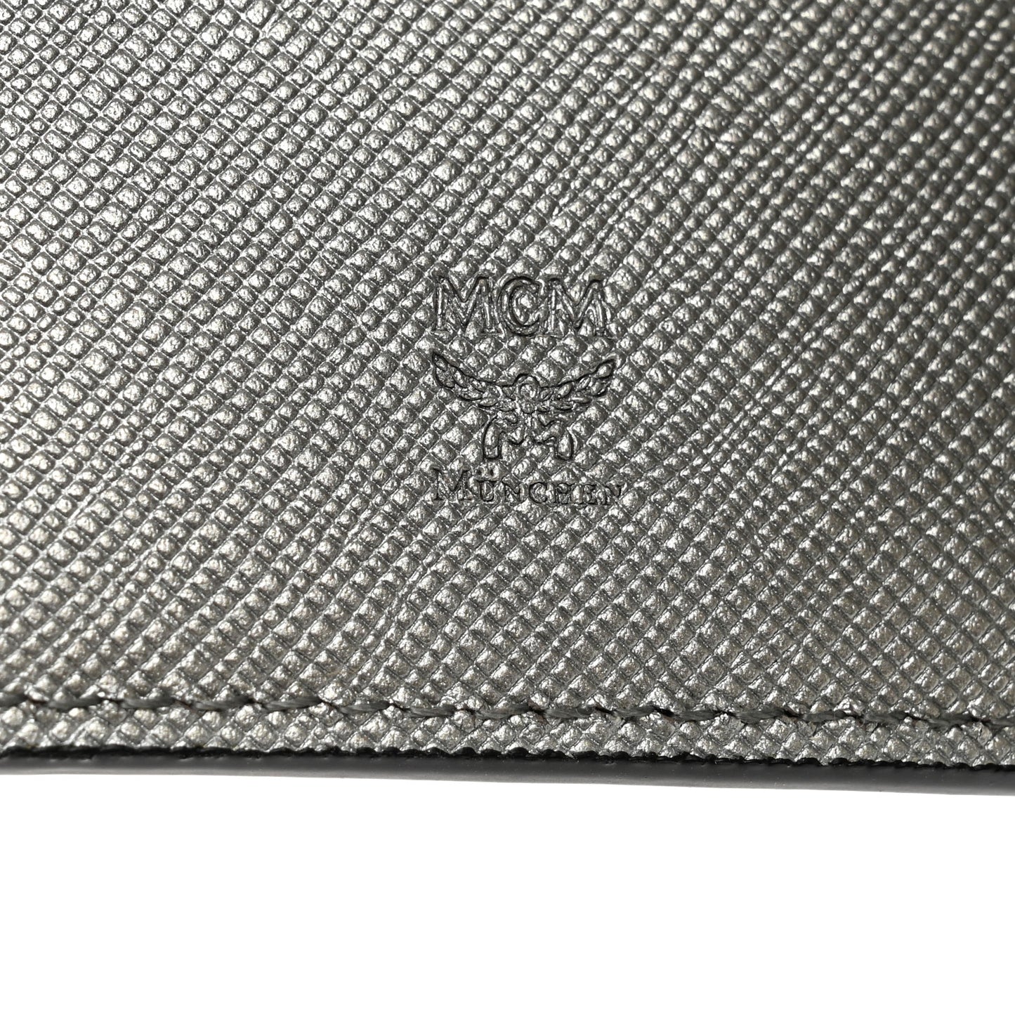 Metallic Visetos Rabbit Bi-Fold Wallet Silver