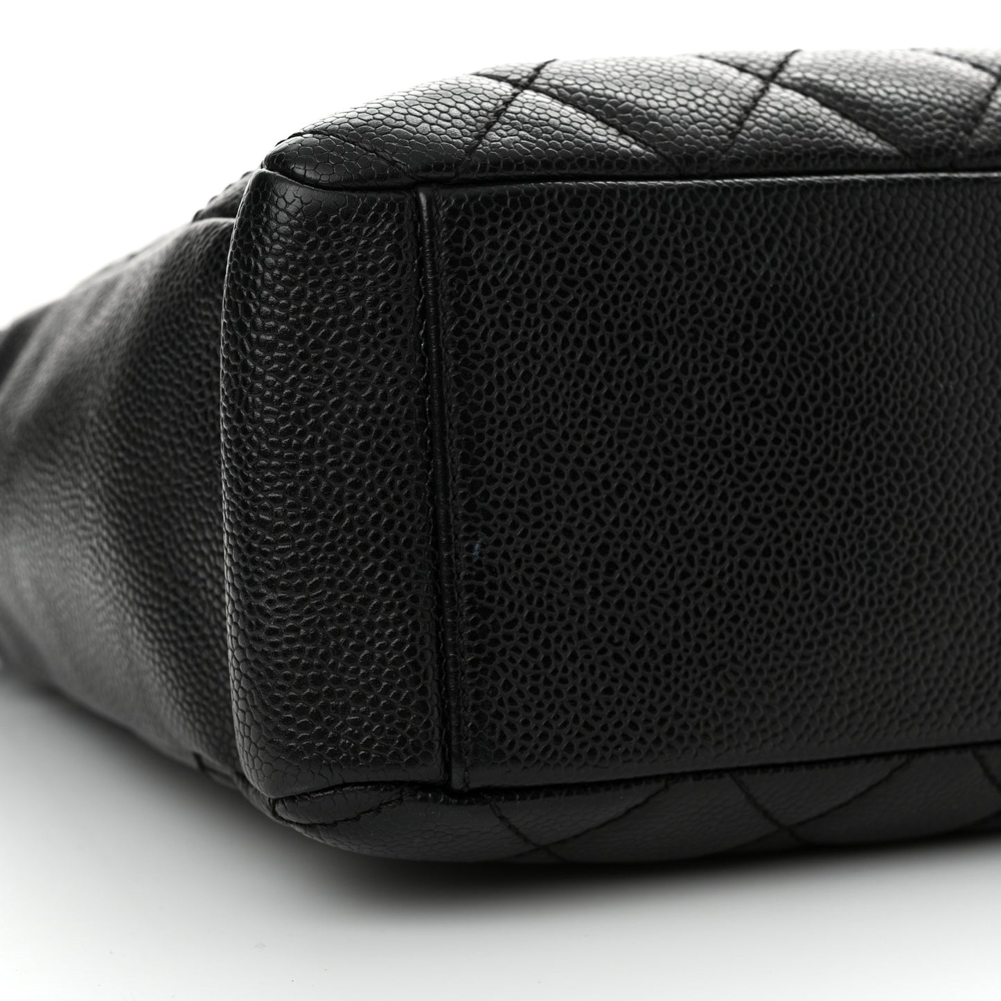 Caviar Quilted Petit Shopping Tote PST Black