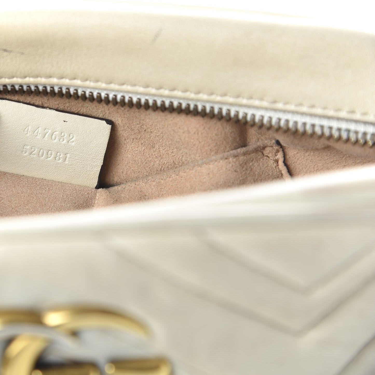 Calfskin Matelasse Small GG Marmont Chain Shoulder Bag White