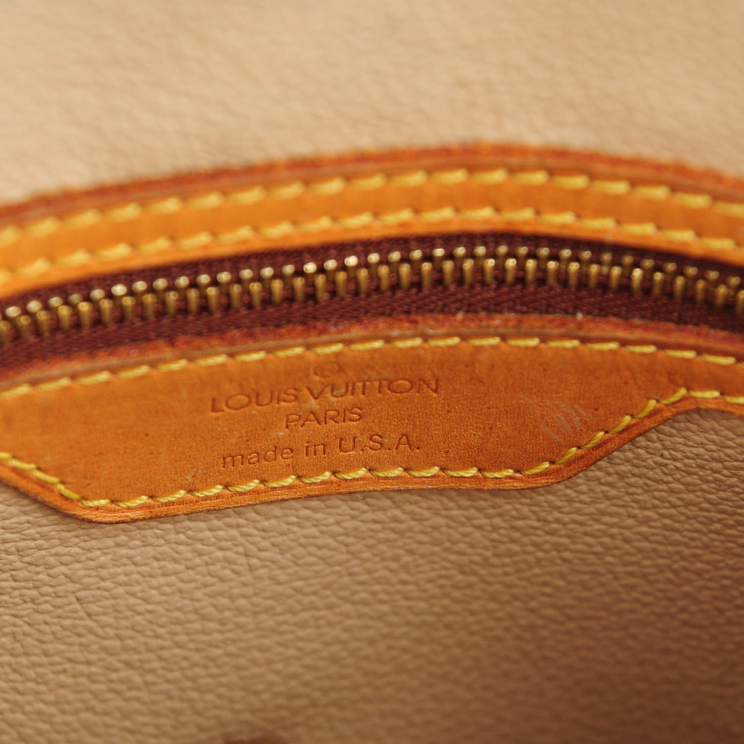Monogram Petit Bucket 23