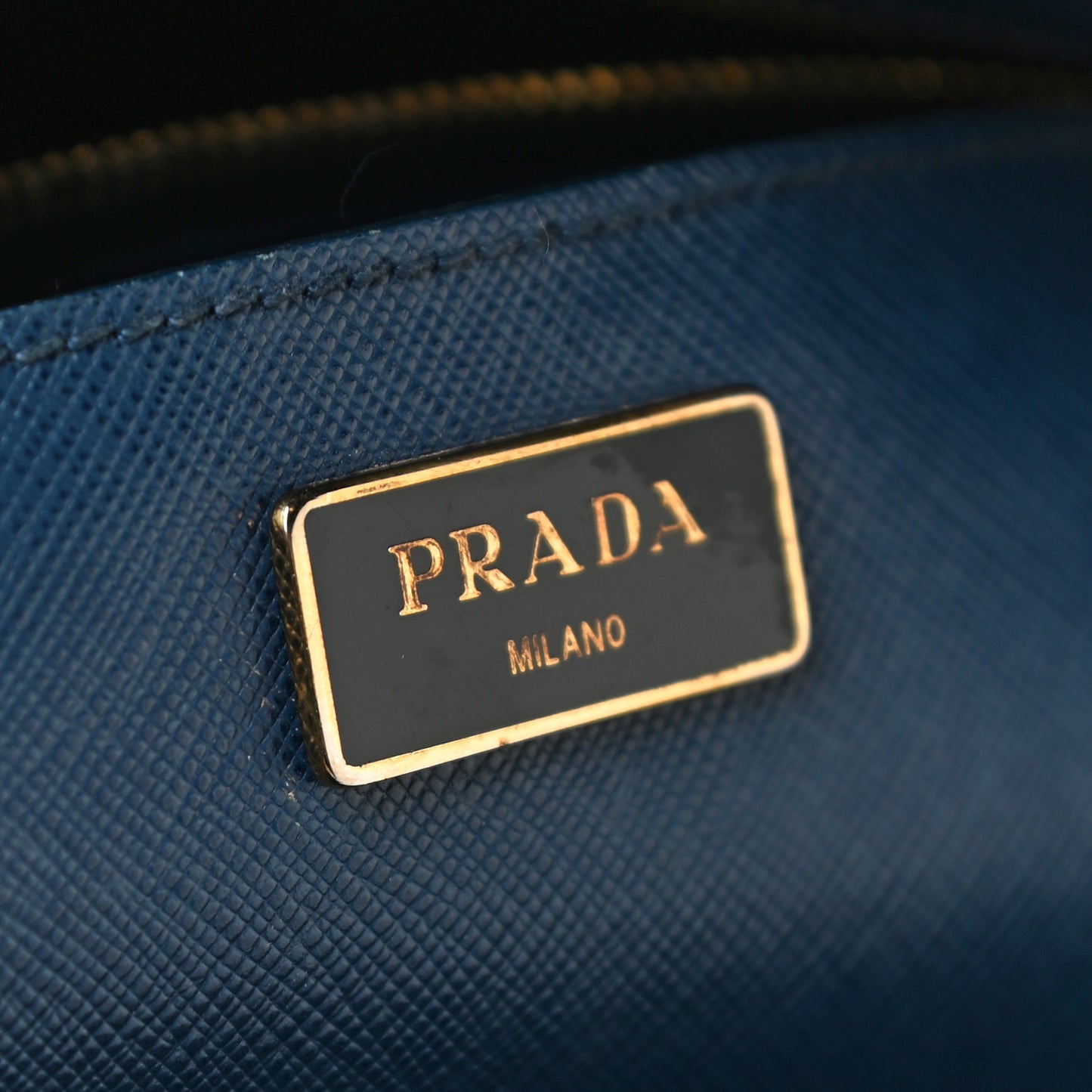 Saffiano Lux Medium Double Zip Tote Bluette