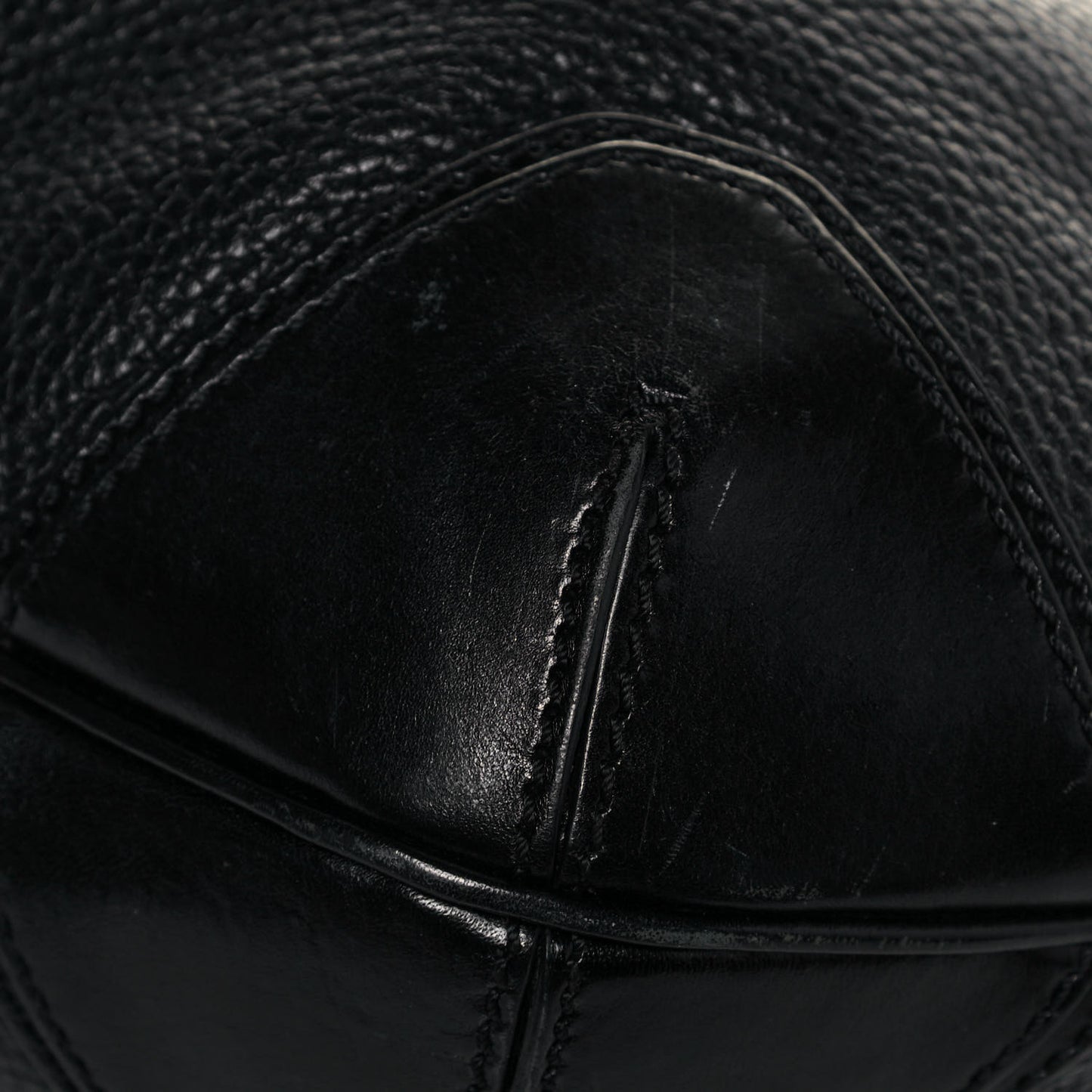 Grainy Calfskin Willenmore Hobo Black