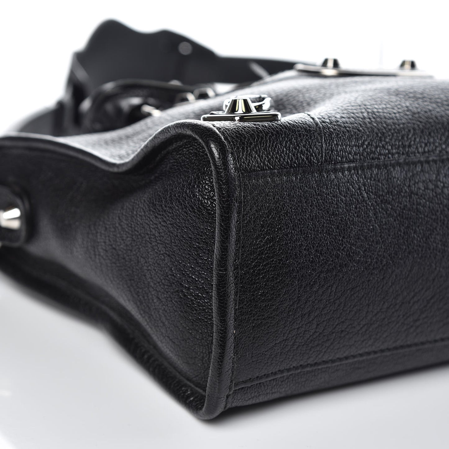 Chevre Silver Metallic Edge Hardware S City Black