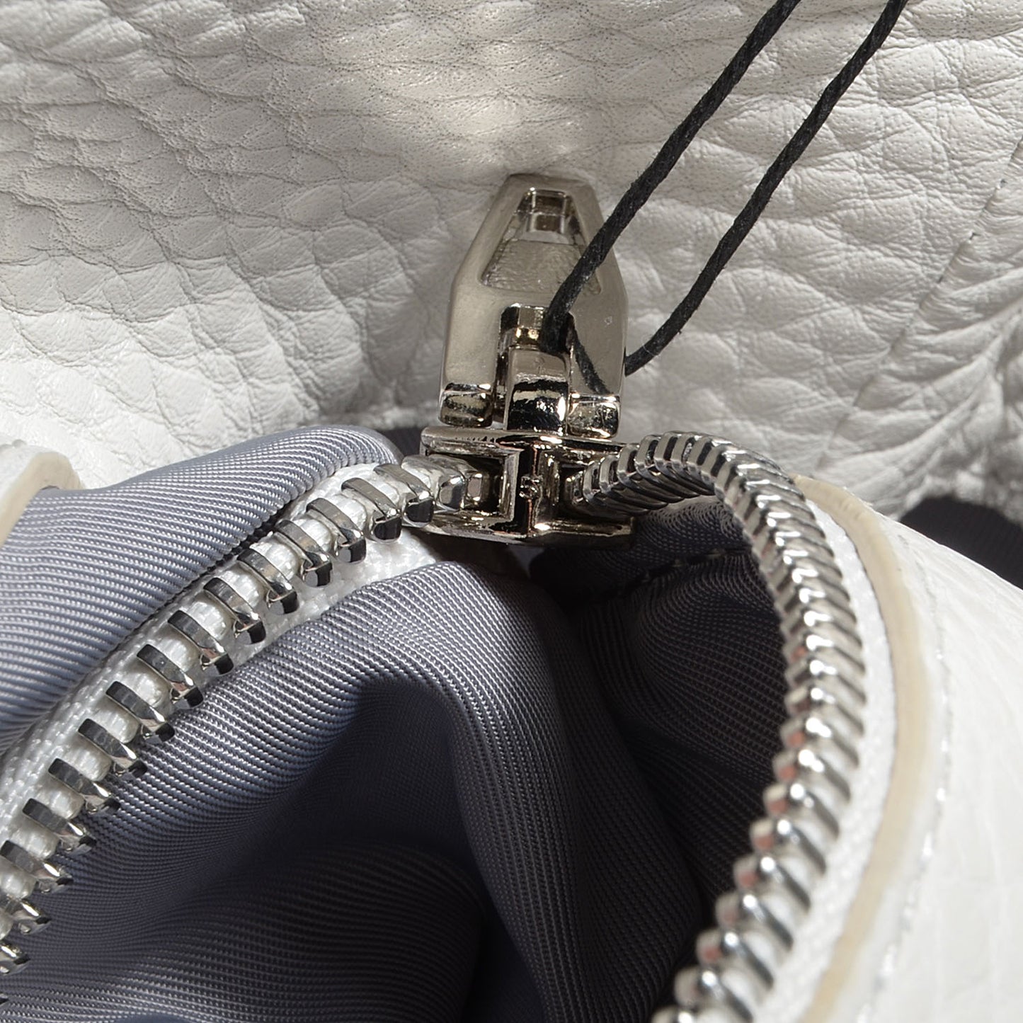 Leather Diego Bucket Peroxide