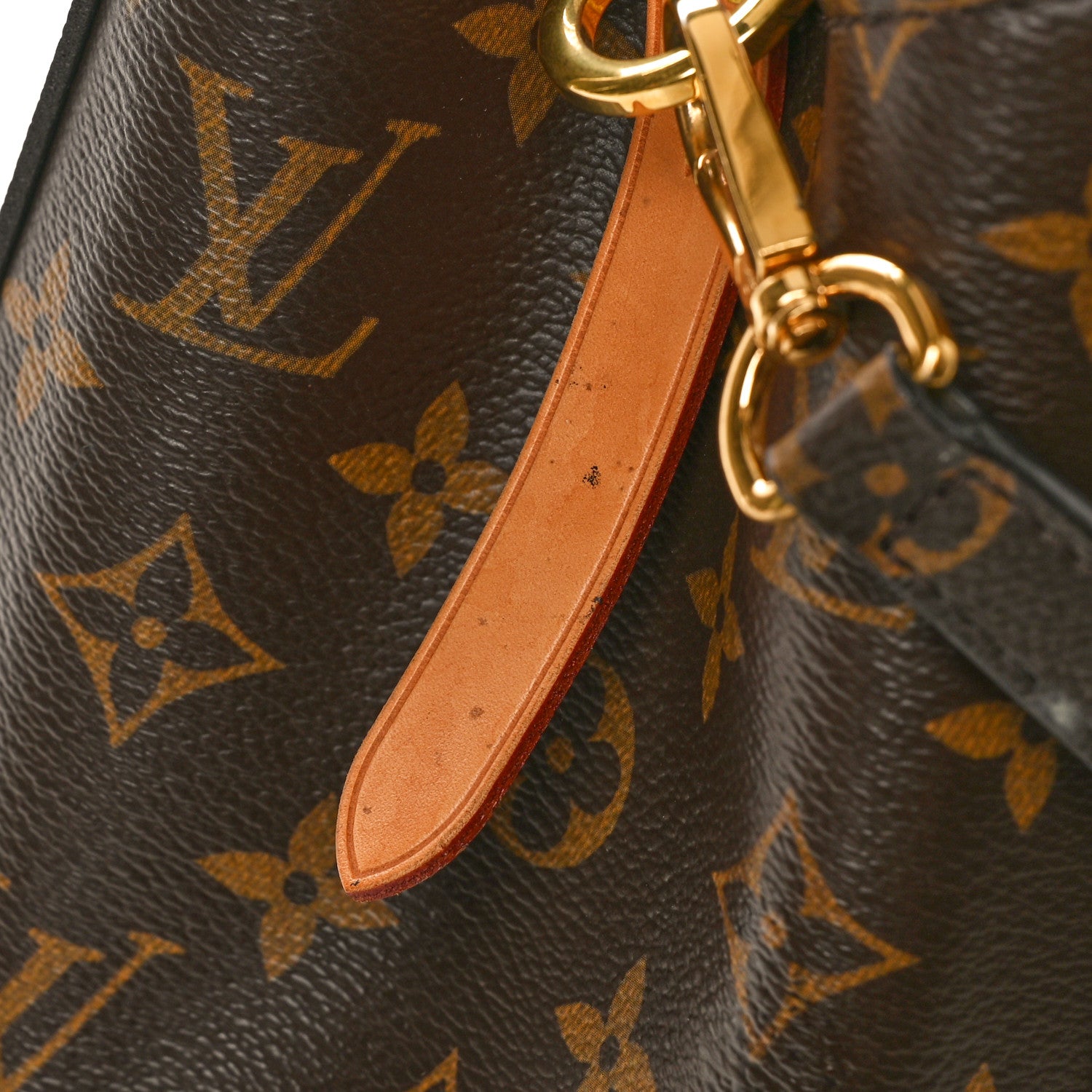 Louis Vuitton Monogram Montaigne MM 11 of 14