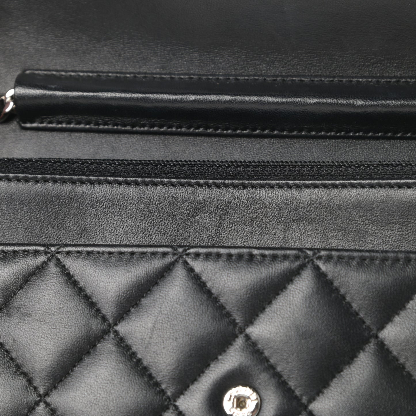 Lambskin Quilted Wallet On Chain WOC Black