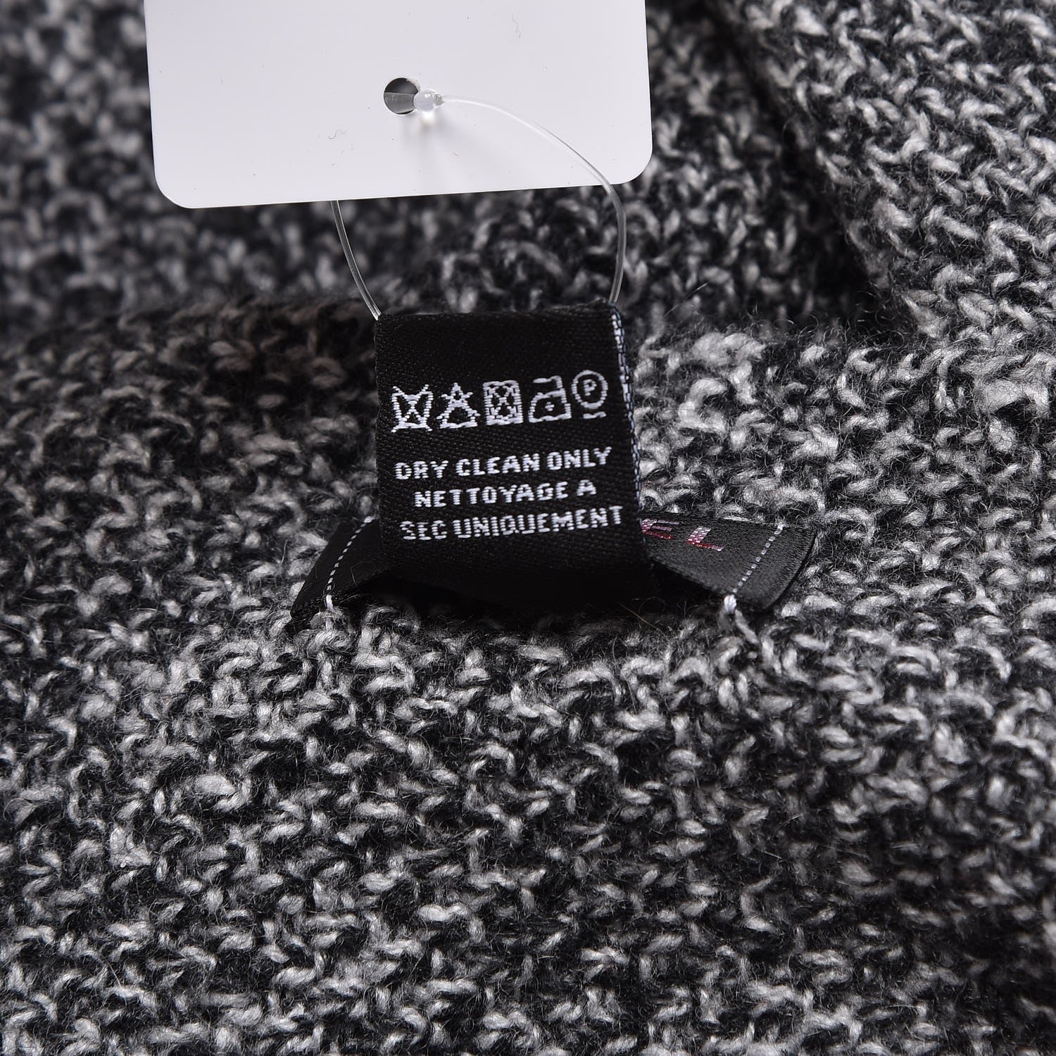Chanel Cashmere CC Stole Grey Red 6 of 6