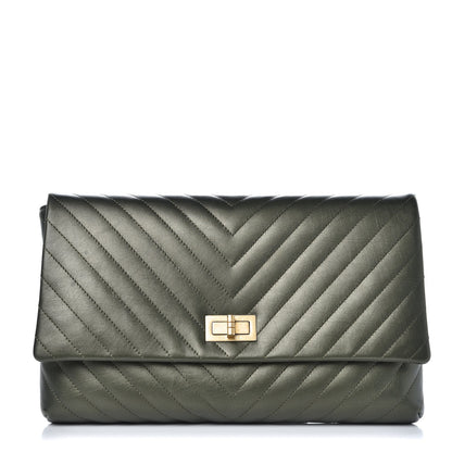 Chanel Aged Calfskin Chevron Quilted Reissue 2.55 Clutch Green 1 of 8