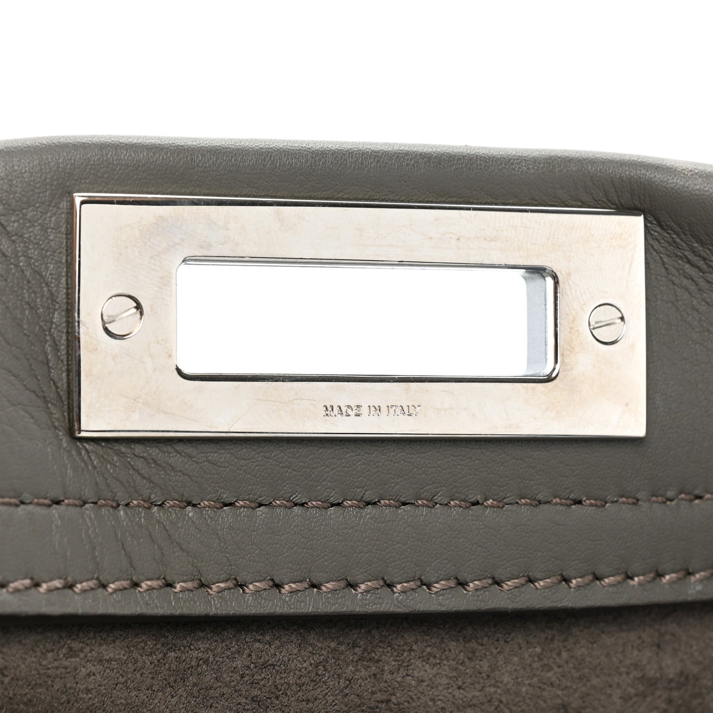 Vitello Seta Shiny Nappa Medium Peekaboo Iconic Satchel Carbone Grigio Polvere