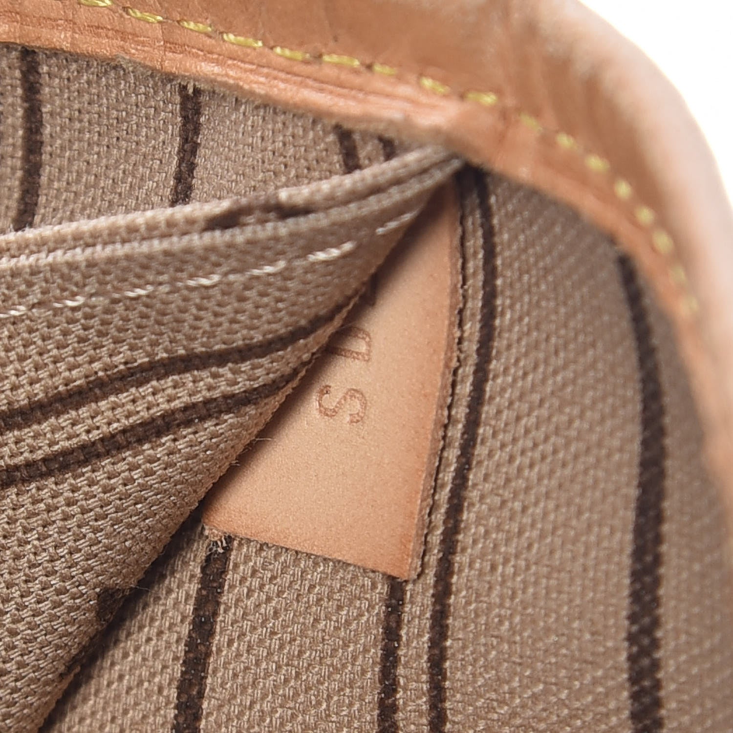 Louis Vuitton Monogram Neverfull MM 8 of 10