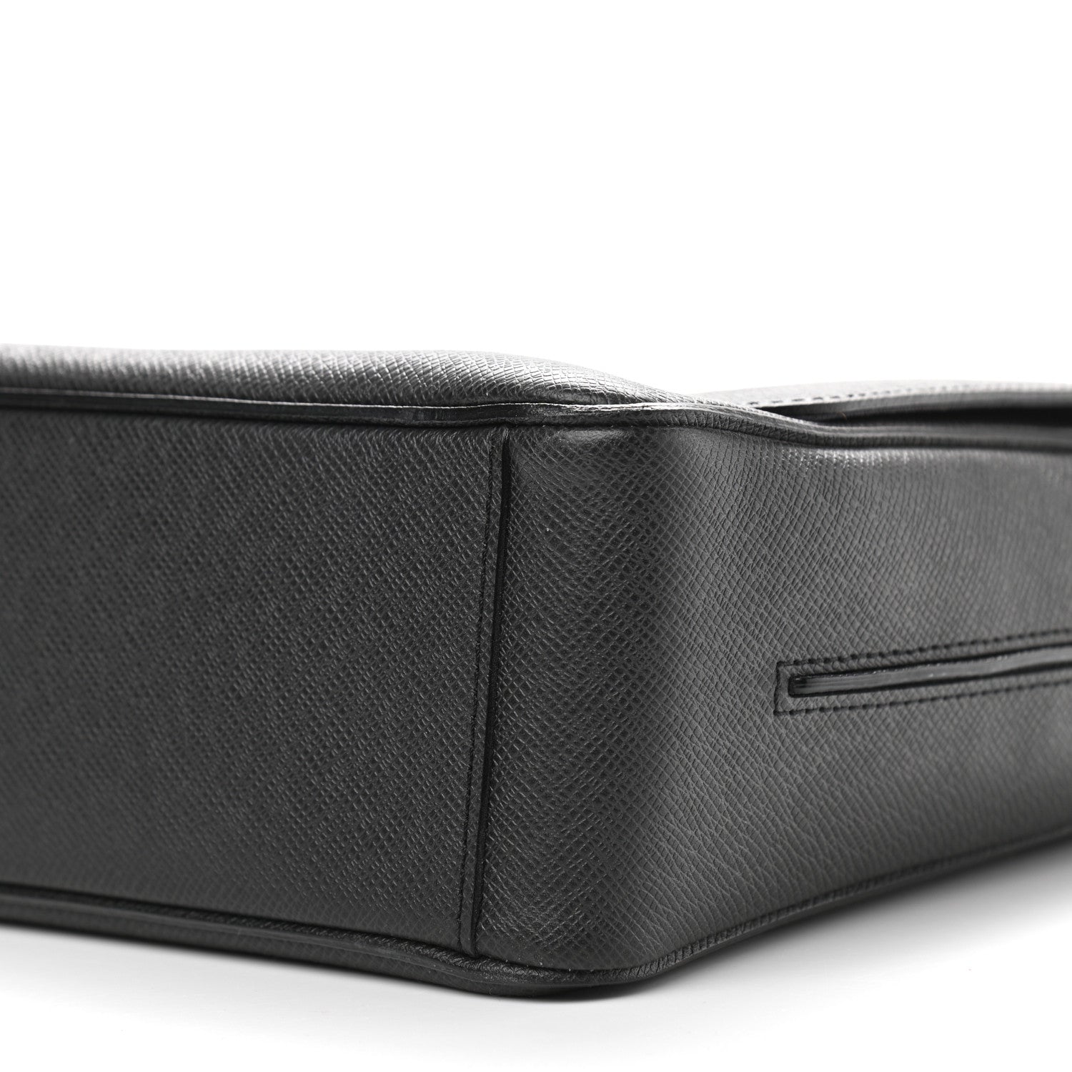 Louis Vuitton Taiga Roman MM Messenger Black 6 of 11
