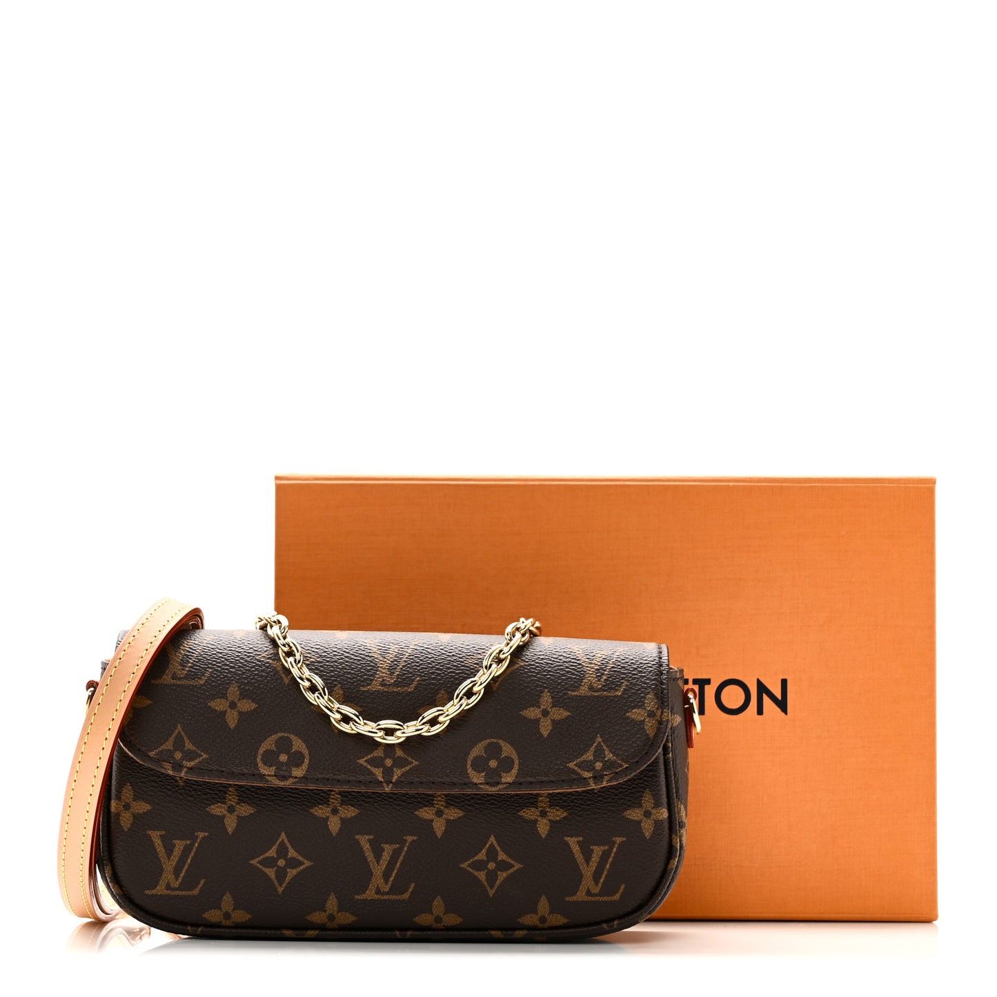Monogram Ivy Wallet On Chain