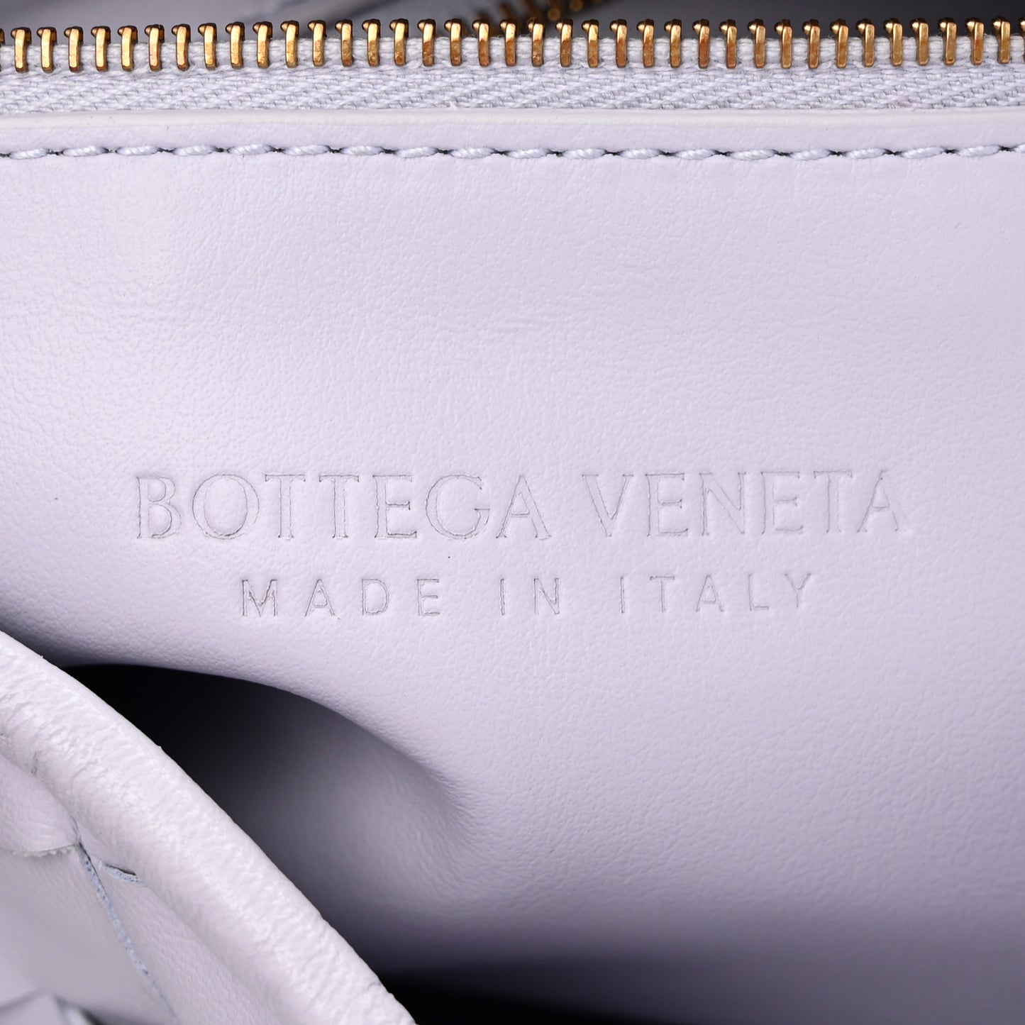 Calfskin Intrecciato Small Hop Oyster Lilac