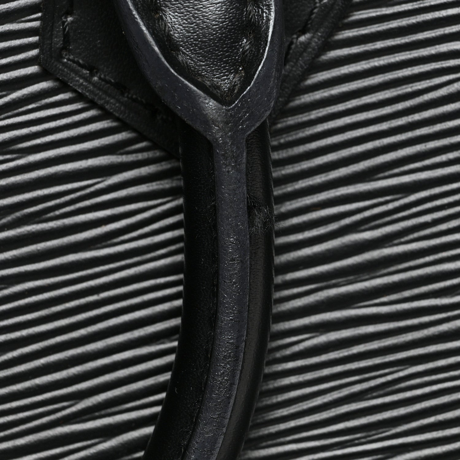 Louis Vuitton Epi Alma PM Black 14 of 14