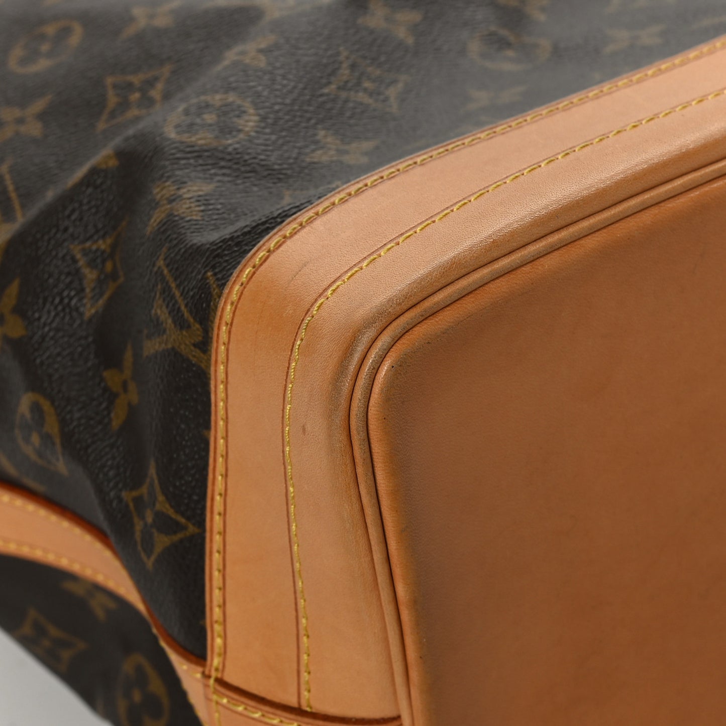Monogram Noe