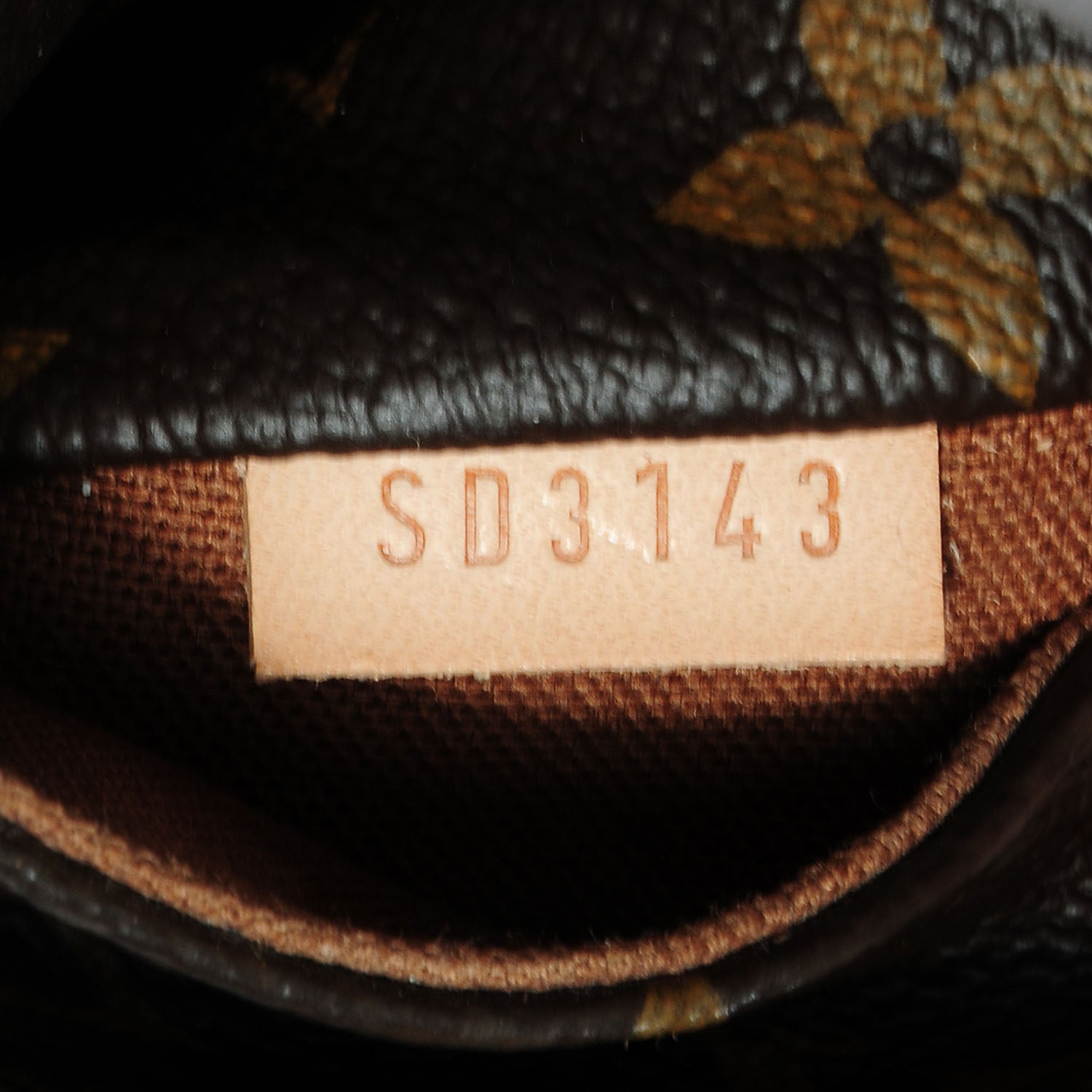 Louis Vuitton Monogram Totally MM 8 of 8