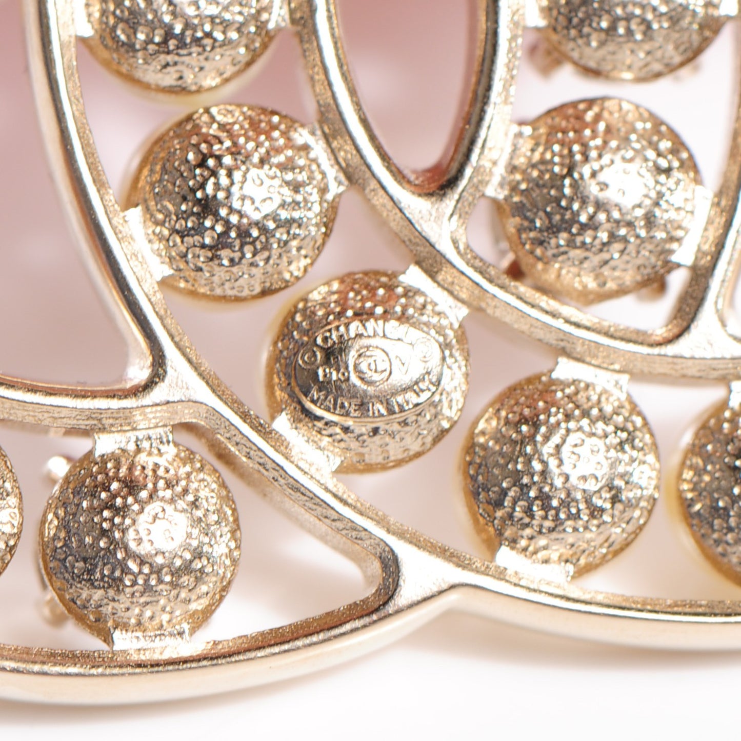 Pearl Crystal CC Brooch Gold